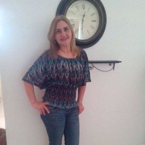 Meet your Posher, Iris